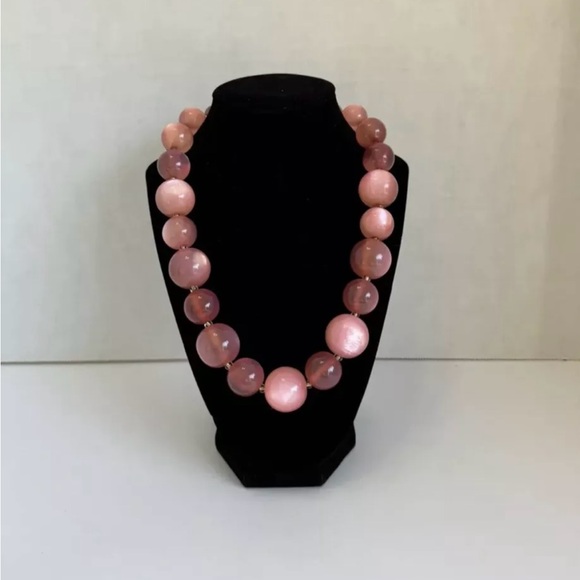 Joan Rivers Vintage Large Gold Tone Pink Beaded Necklace - Picture 1 of 4